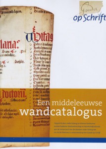 Middeleeuwse wandcatalogus met titels uit een biblioheek van rond 1500.